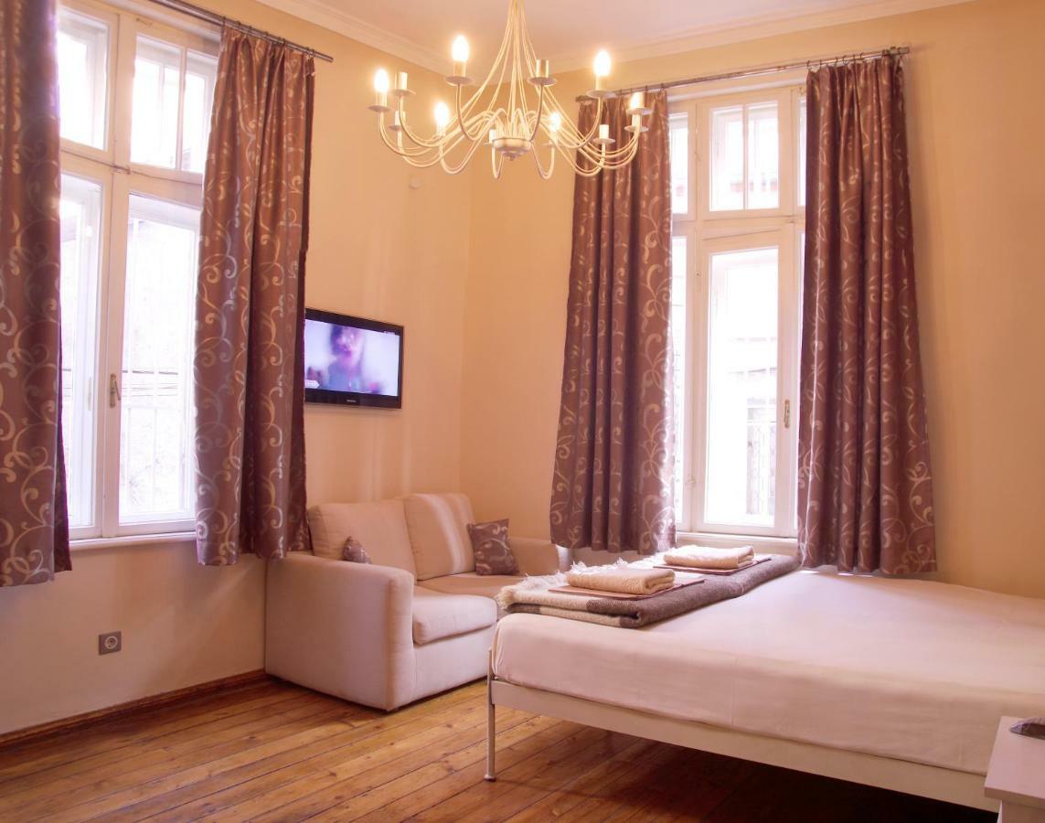 Interhost Guest Rooms And Apartments Sofia Zewnętrze zdjęcie